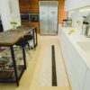 ⁦שטיח מטבח פי וי סי גאומטרי שיש וזהב⁩ – תמונה ⁦4⁩