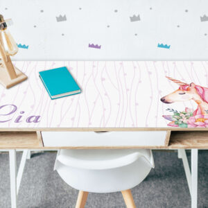 משטח לשולחן פי וי סי יוניקורן עם שם