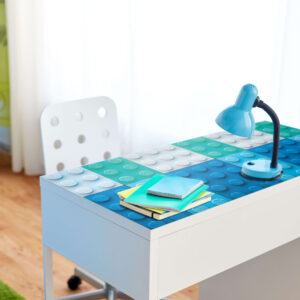 משטח לשולחן פי וי סי לגו