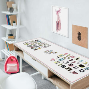 משטח לשולחן פי וי סי אותיות ומספרים