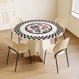 מפת שולחן פי וי סי עגולה משבצות ופריחה שחור