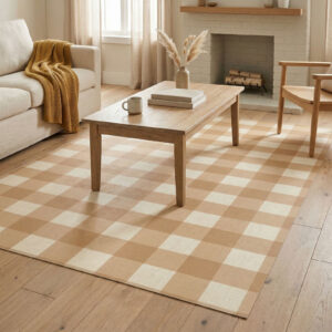 שטיח פי וי סי לסלון/לחדר משבצות קרמל ושמנת