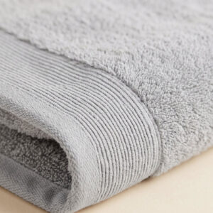 מגבת ענק HYGGE - אפור בהיר (Light Grey)
